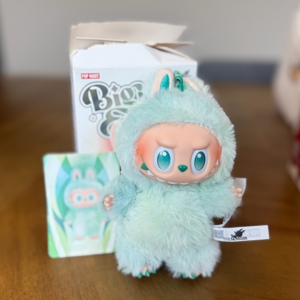 Pop Mart Labubu Big Into Energy - Serenity